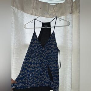 Size S, has colors between white, black and blue, good conditions